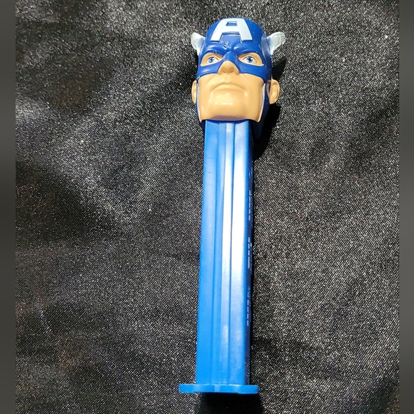 Captain America Pez Dispenser~Marvel~Blue Base~2011~Comics - Picture 6 of 6